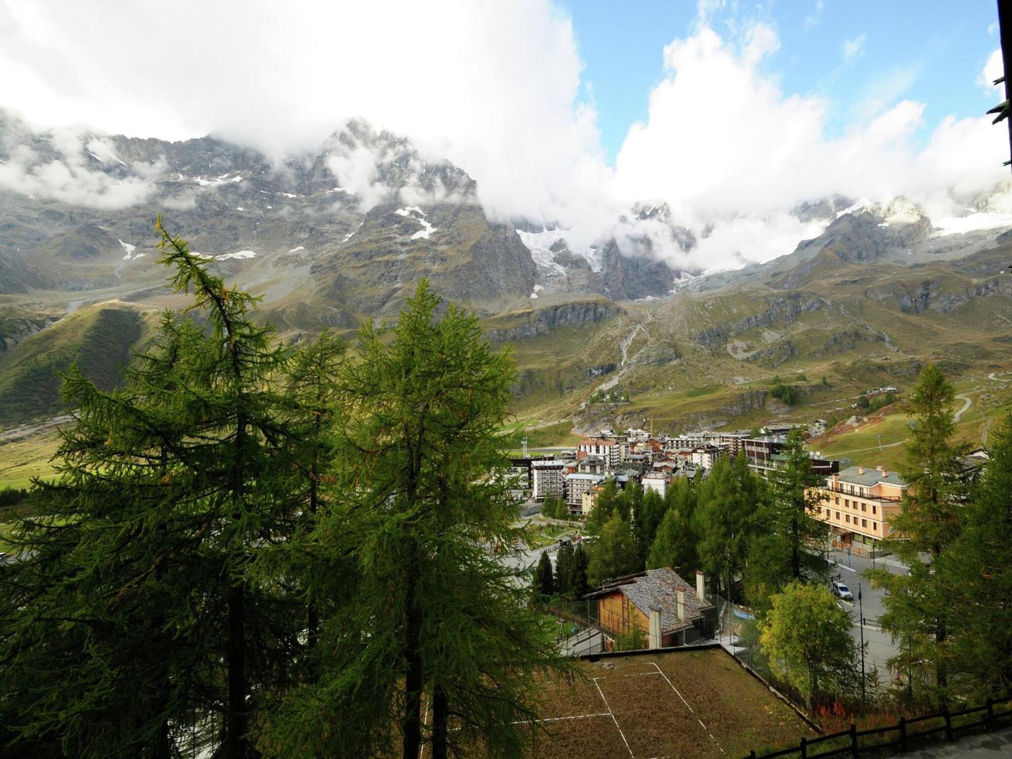 Contemporary Apartment In Breuil Cervinia Near Ski Area Екстер'єр фото