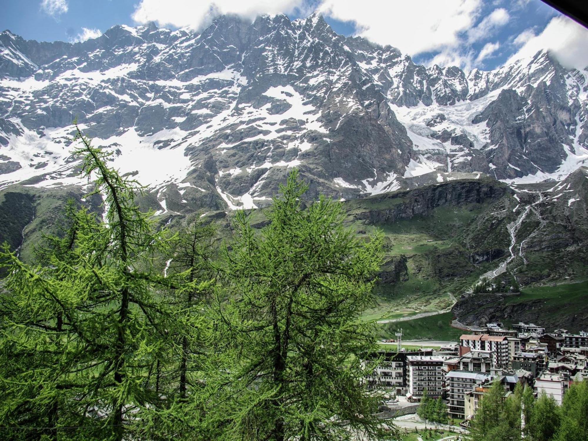 Contemporary Apartment In Breuil Cervinia Near Ski Area Екстер'єр фото