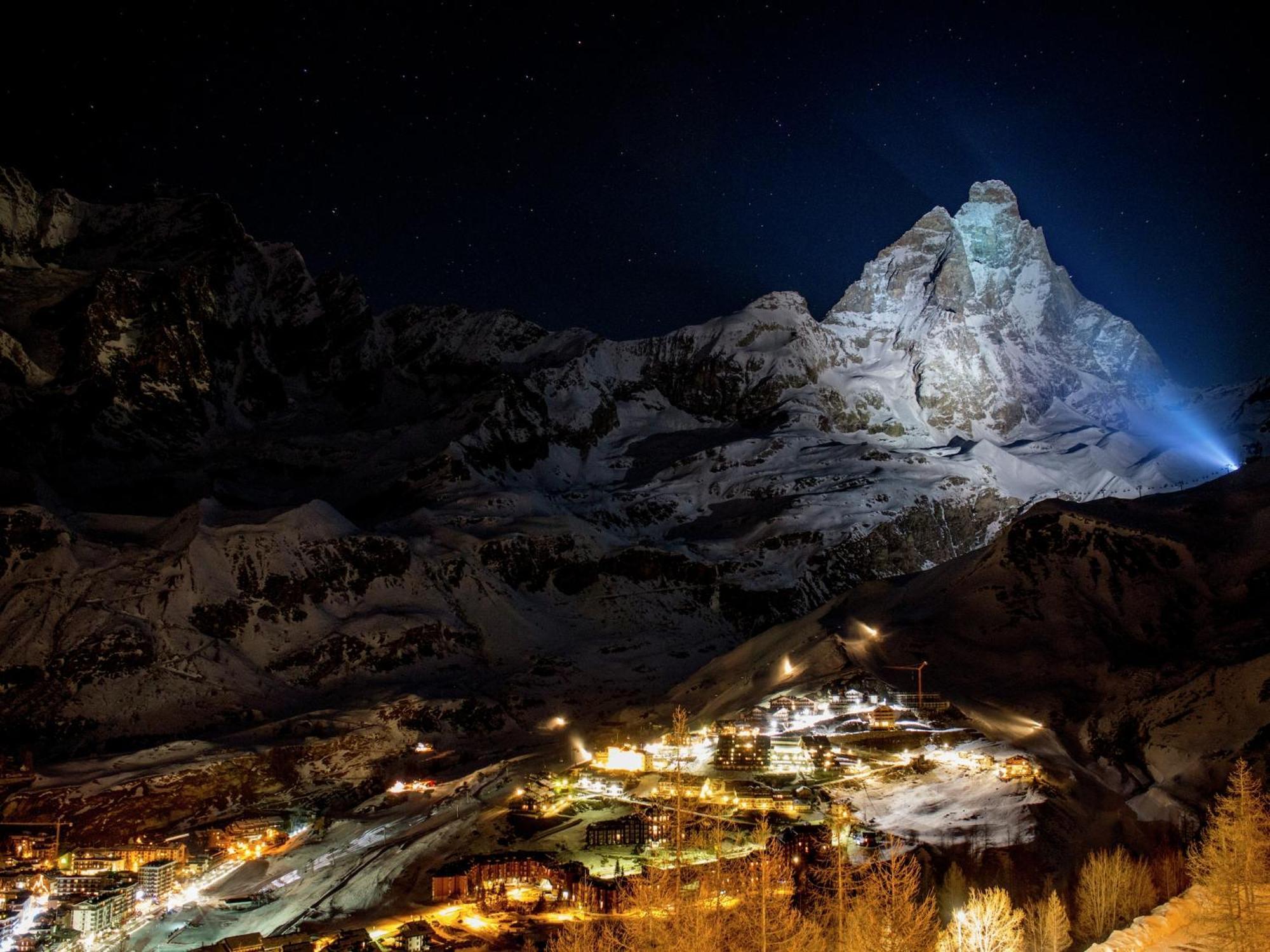 Contemporary Apartment In Breuil Cervinia Near Ski Area Екстер'єр фото