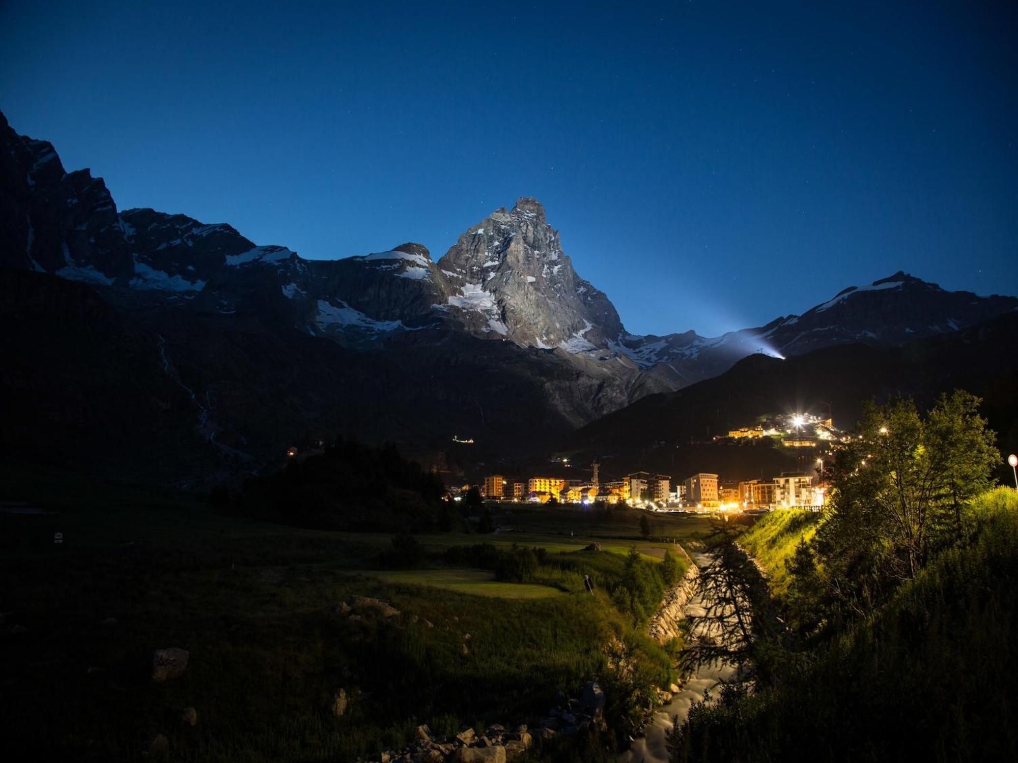 Contemporary Apartment In Breuil Cervinia Near Ski Area Екстер'єр фото