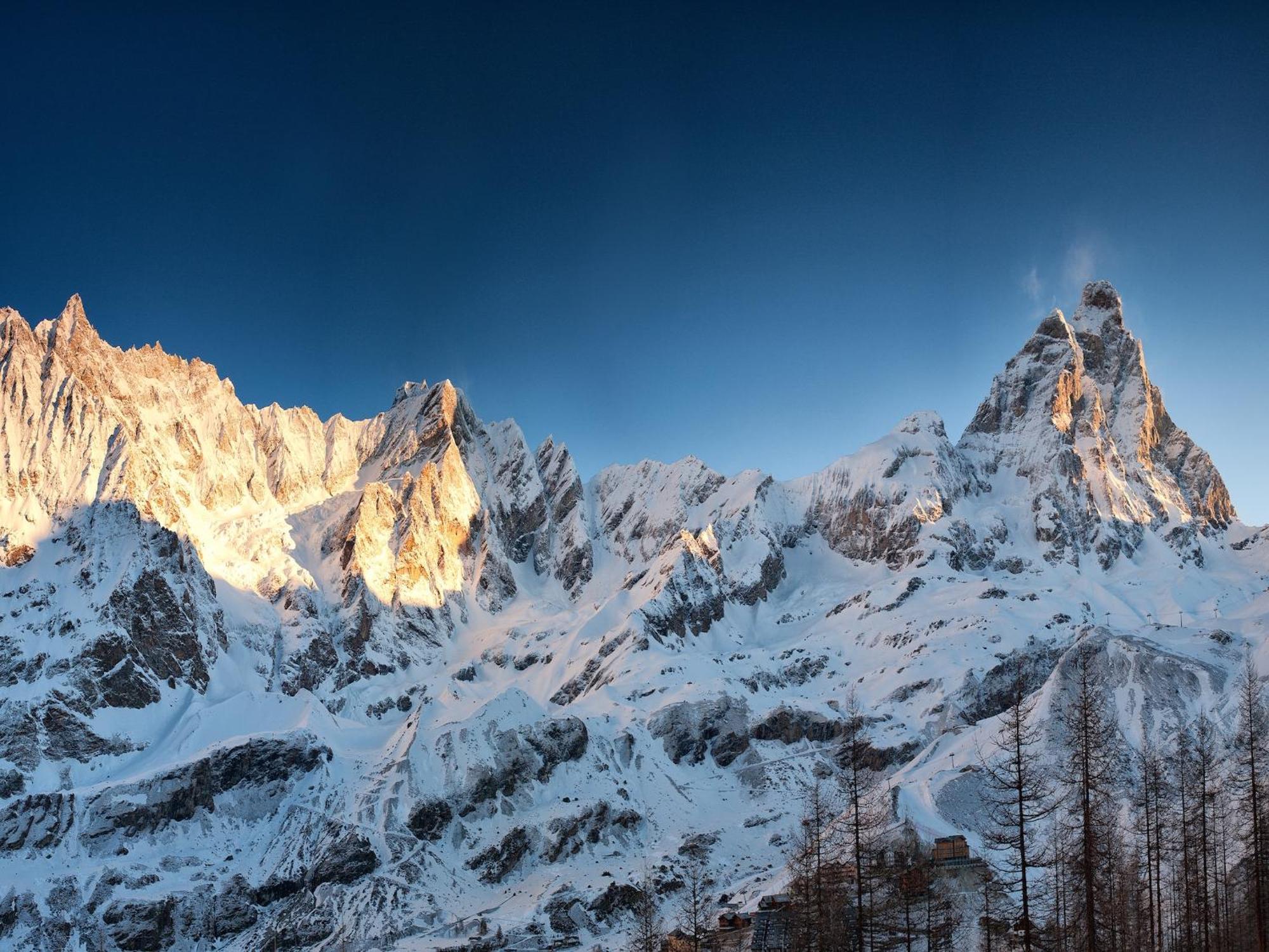 Contemporary Apartment In Breuil Cervinia Near Ski Area Екстер'єр фото
