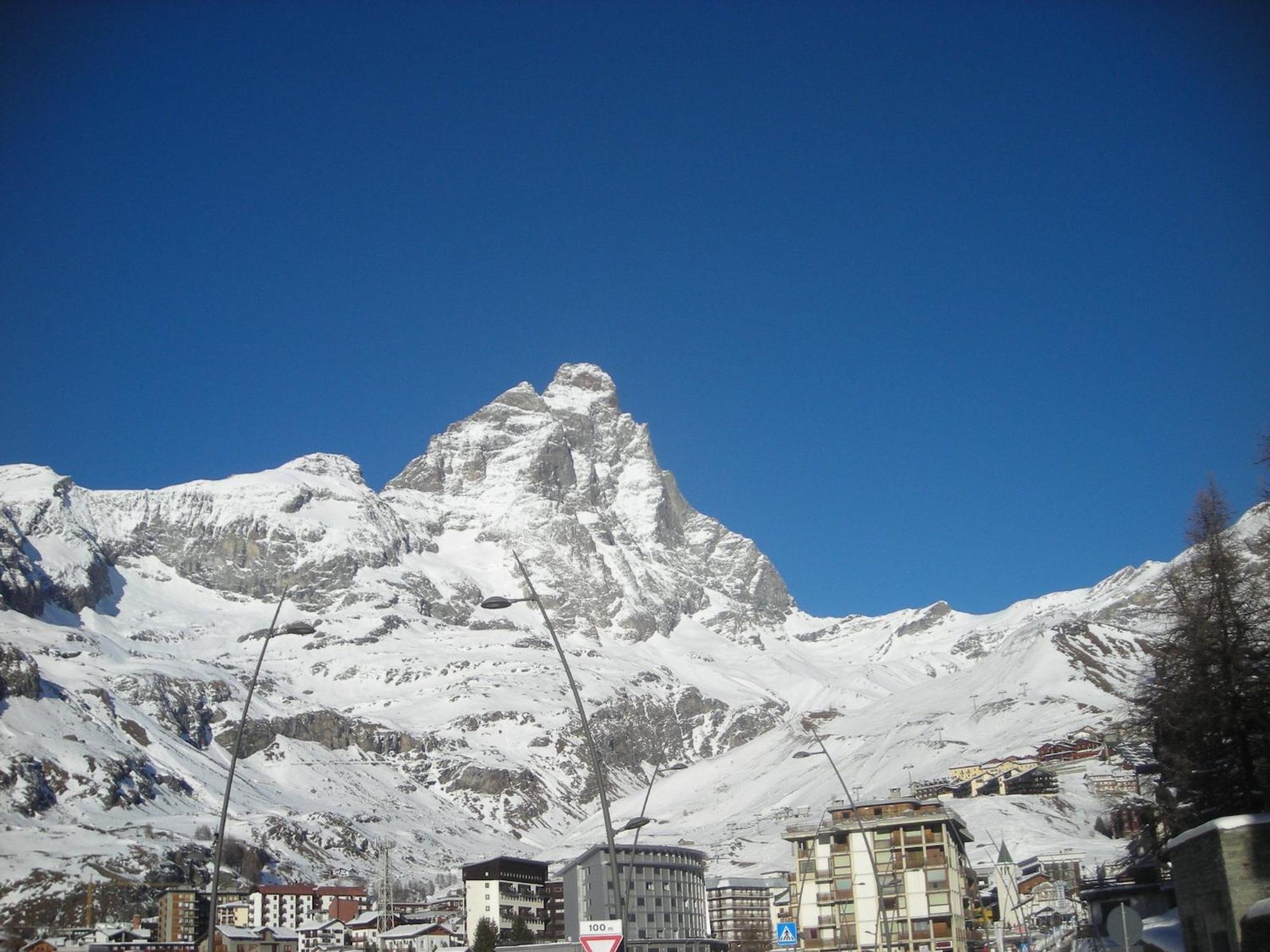 Contemporary Apartment In Breuil Cervinia Near Ski Area Екстер'єр фото